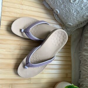 Vionic Purple and Beige Flip-Flop Sandals